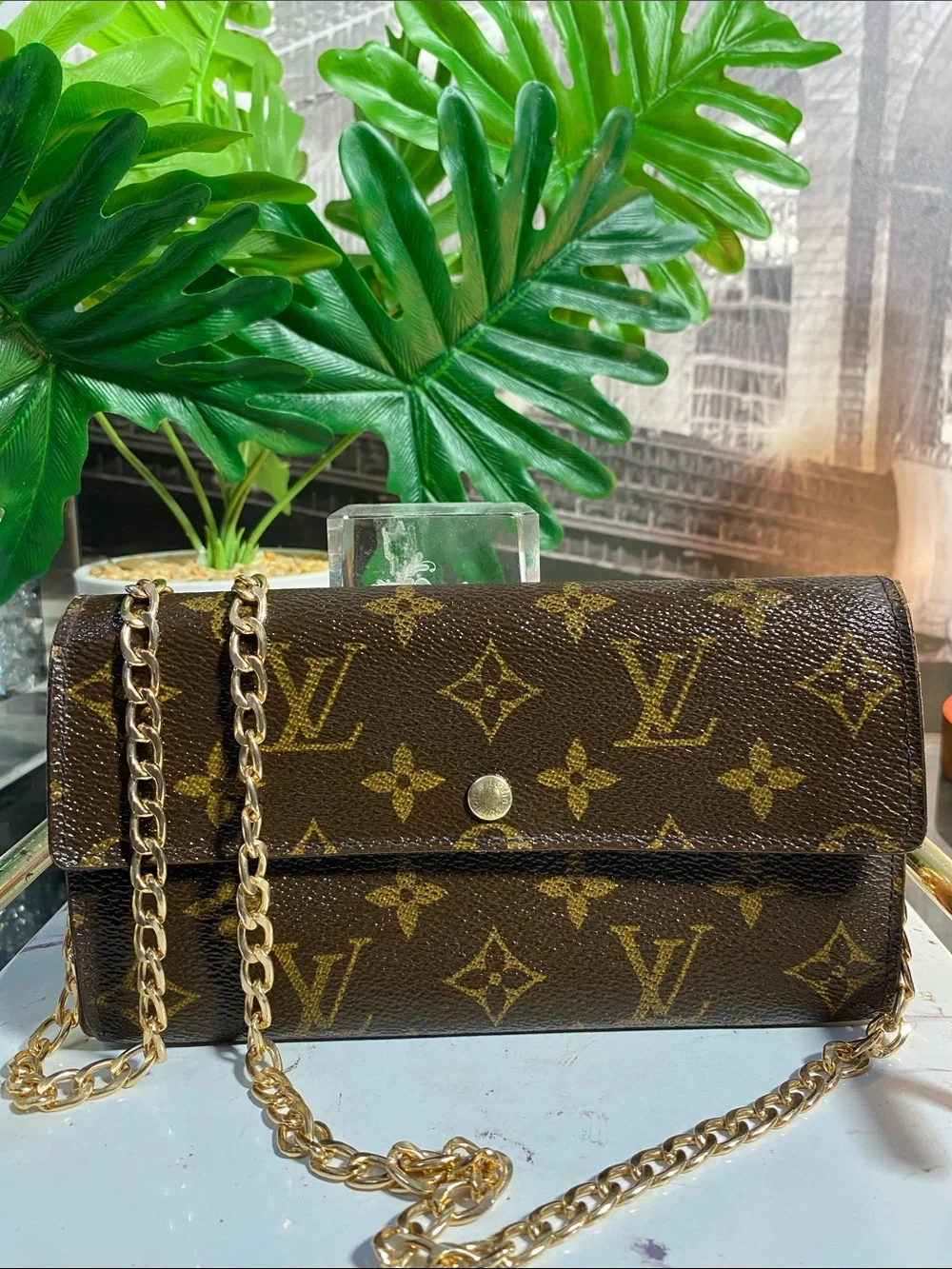 Authentic Louis Vuitton Vintage Monogram Sarah Wallet